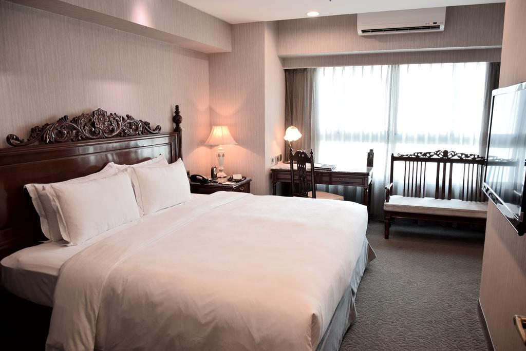 Royal Seasons Hotel Taichung‧Zhongkang Luaran gambar