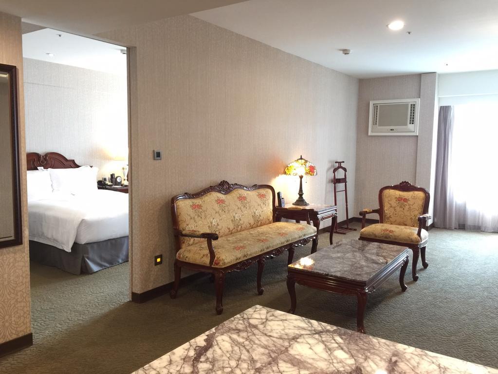 Royal Seasons Hotel Taichung‧Zhongkang Luaran gambar