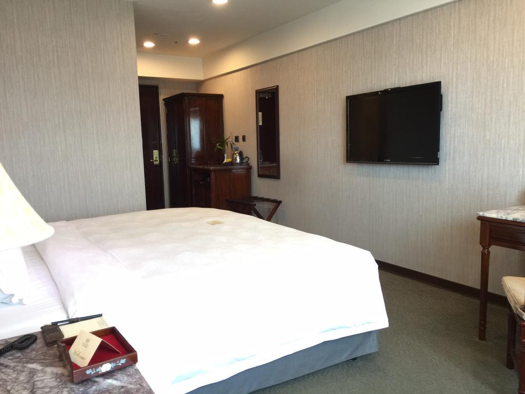 Royal Seasons Hotel Taichung‧Zhongkang Luaran gambar