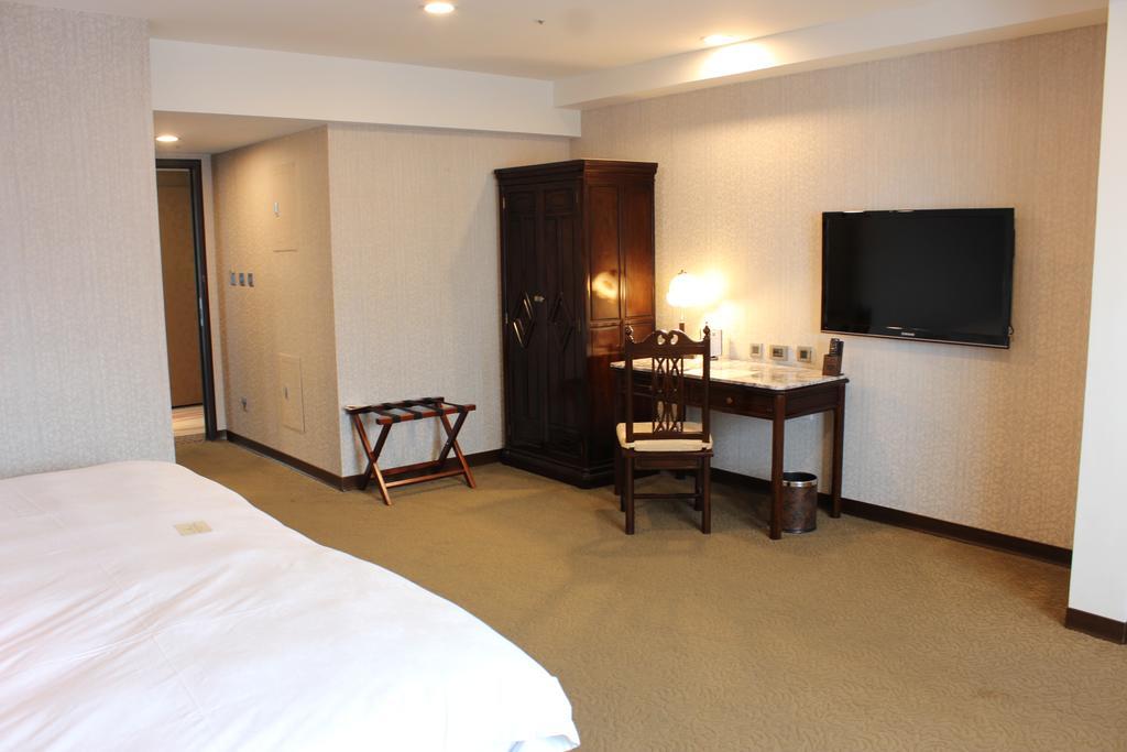 Royal Seasons Hotel Taichung‧Zhongkang Luaran gambar