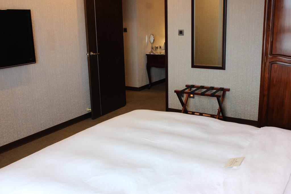 Royal Seasons Hotel Taichung‧Zhongkang Luaran gambar