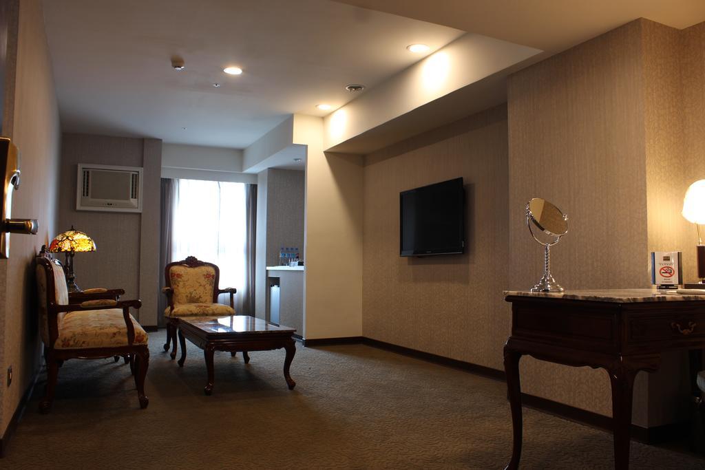 Royal Seasons Hotel Taichung‧Zhongkang Luaran gambar